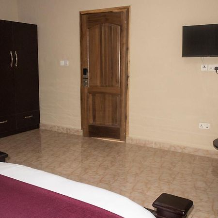 Kislas Luxury Hotel Adenta Екстериор снимка