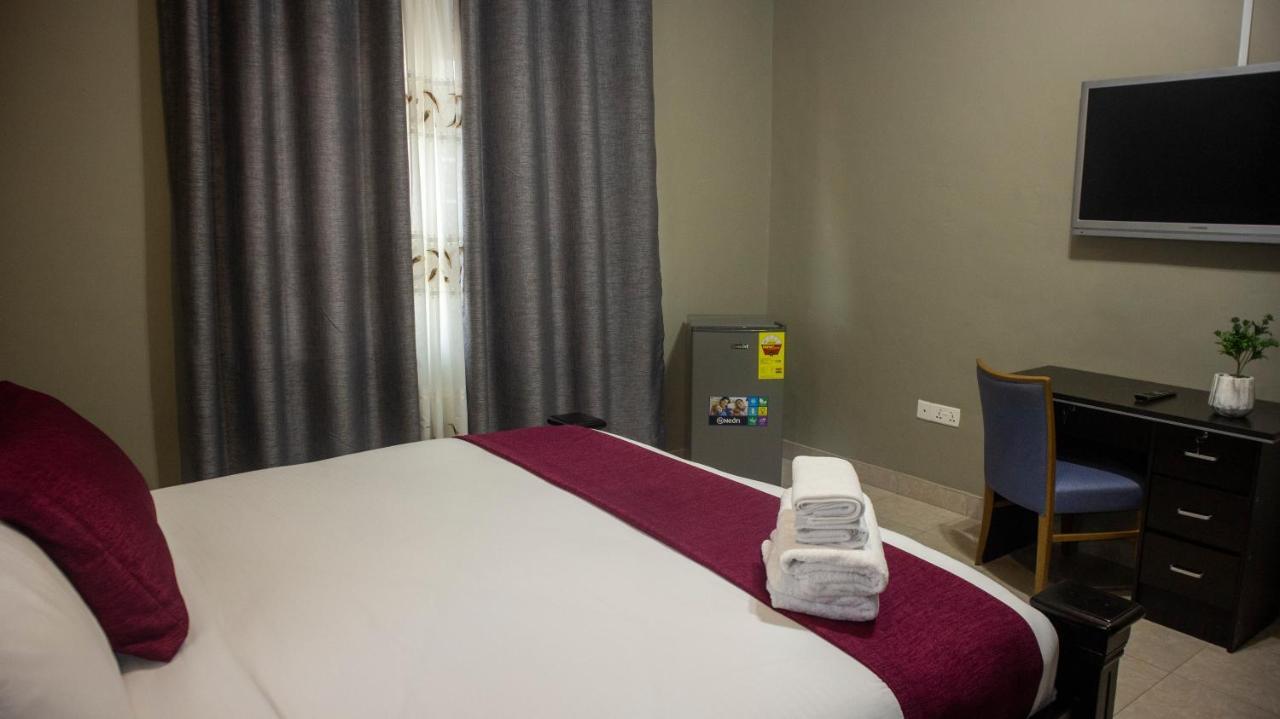 Kislas Luxury Hotel Adenta Екстериор снимка