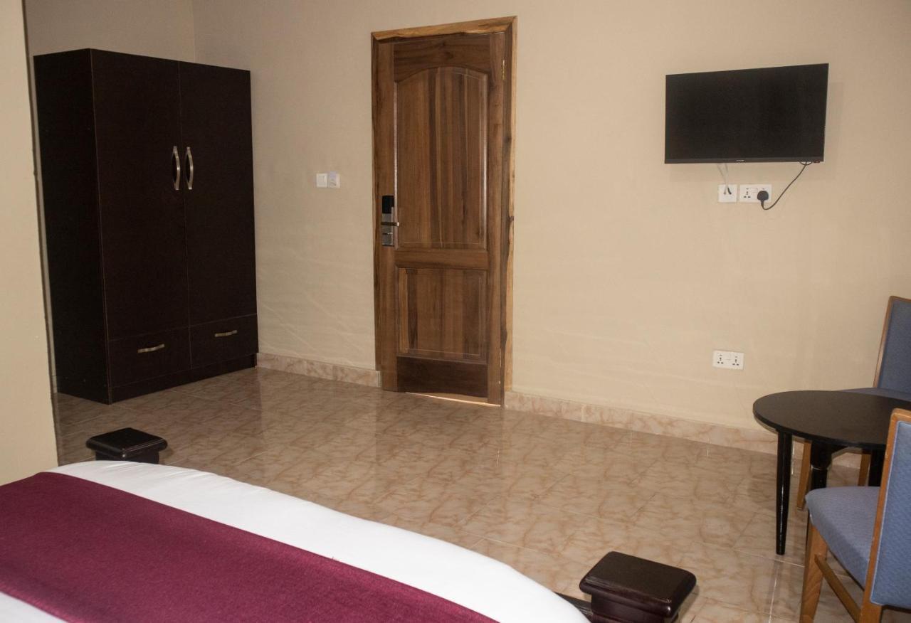 Kislas Luxury Hotel Adenta Екстериор снимка